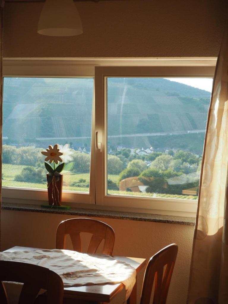 Ferienwohnung Weingut&Gastehaus Andreas Erz Brauneberg Zimmer foto